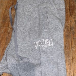 Cropped ankle grey jogger